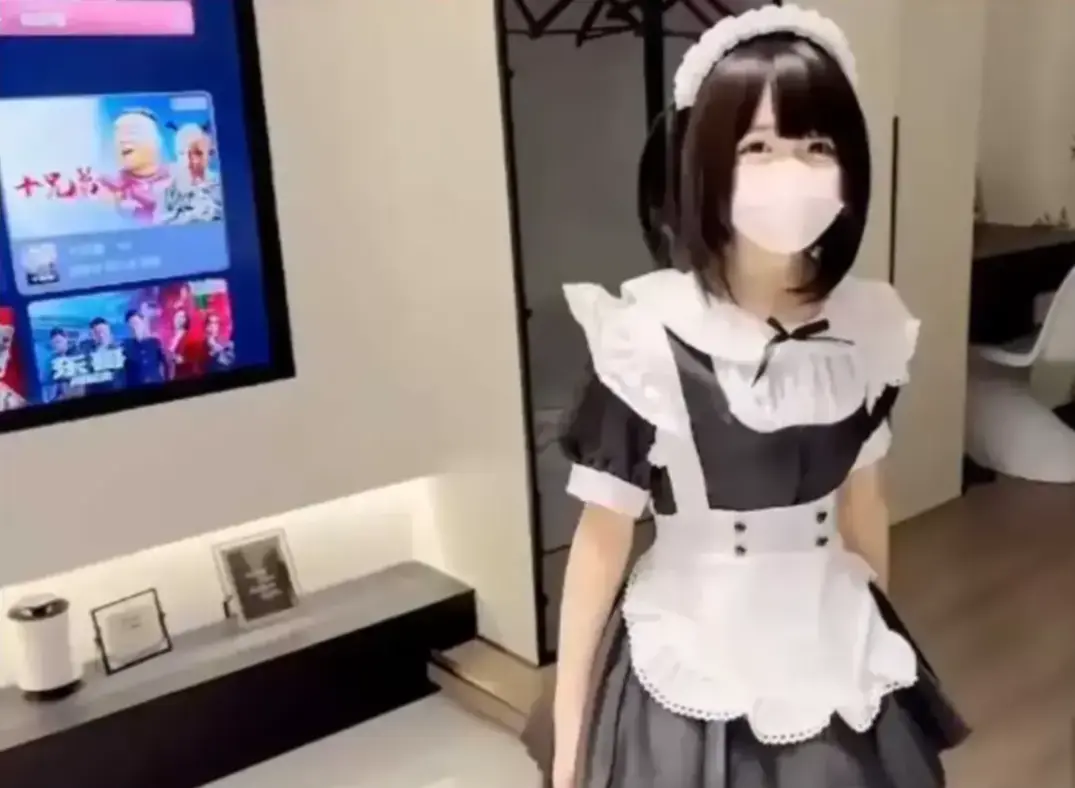 《白虎喵》糖心Vlog治愈视觉日记-原创日常实拍无删减-4K蓝光画质珍藏版-夸克网盘快速获取