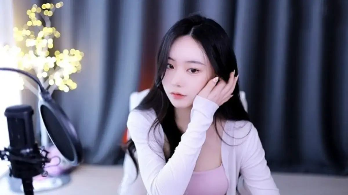 【珍藏推荐】《唐伯虎系列》糖心少女vlog大赏- 免会员免费观看- 身材照片视频大全随心看