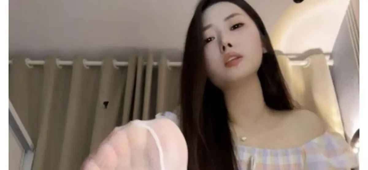 婉婉大魔王潮玩直播