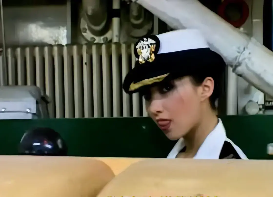 《军舰上的女兵》法国剧情电影全集在线看 - VS影院无广告版 - 军舰上的女兵高清原版资源