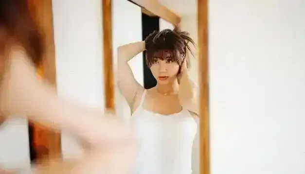 《吴梦梦高清MV》