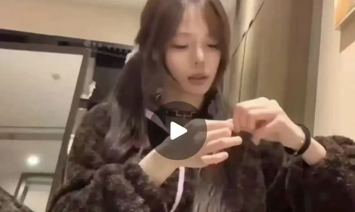 《小小绘每日大赛自律健身vlog作品》