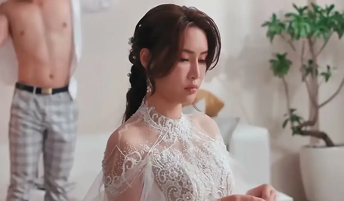 苏畅-小凤新婚 港式情感大片 艾熙老师主演 1080P蓝光 无删减全集 在线观看